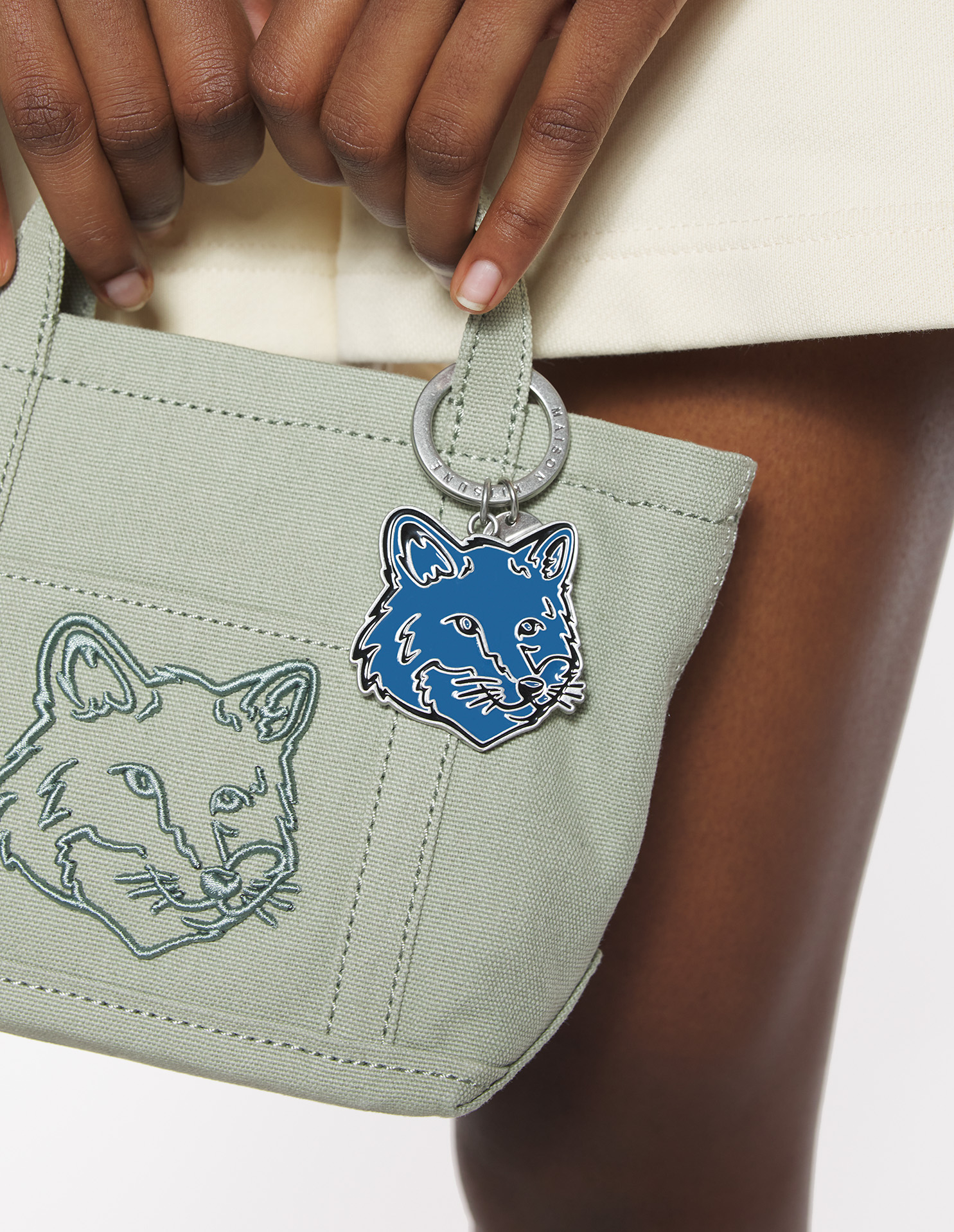 BOLD FOX HEAD KEYRING