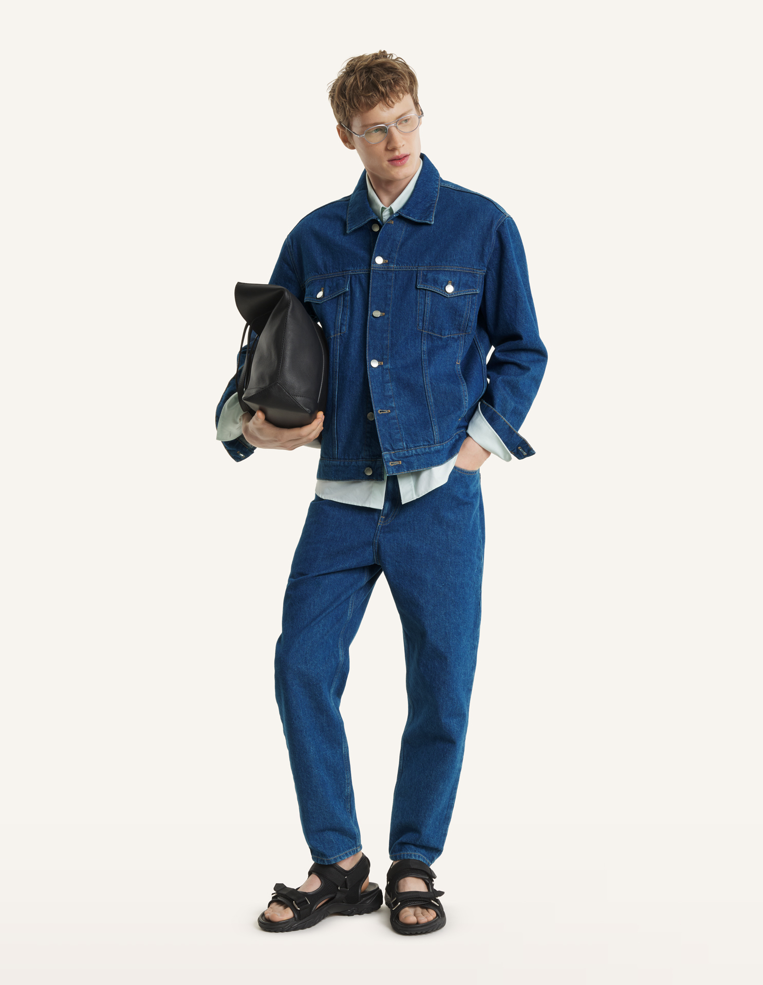 TAPERED JEANS