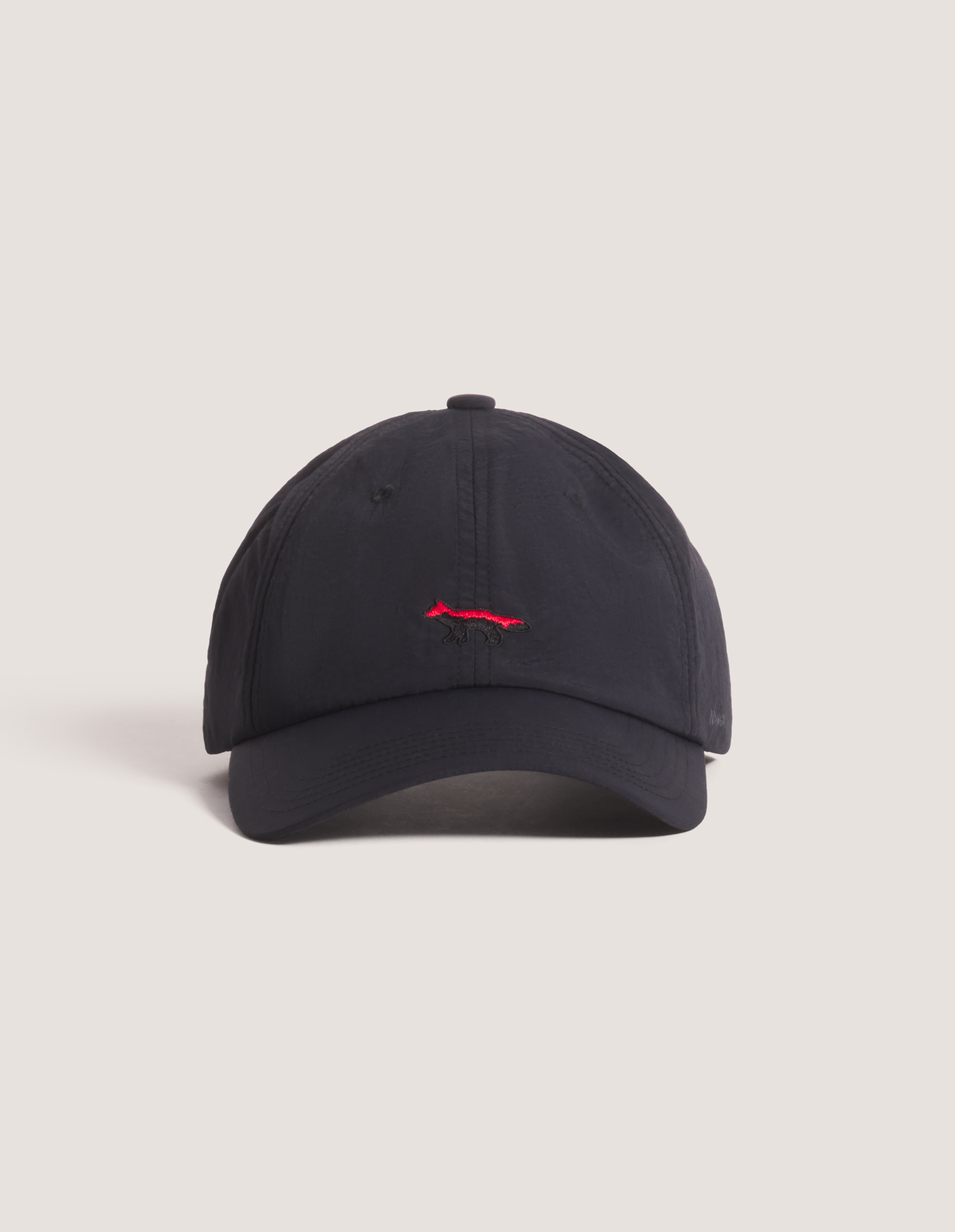MAISON KITSUNÉ × NANGA キャップ