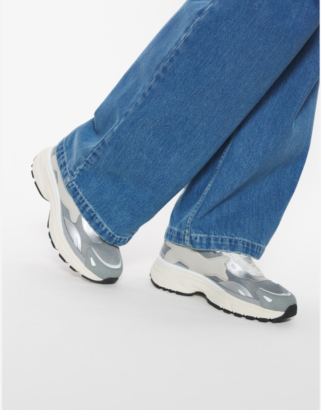 ソラ SORA ランナー スニーカー | Maison Kitsuné