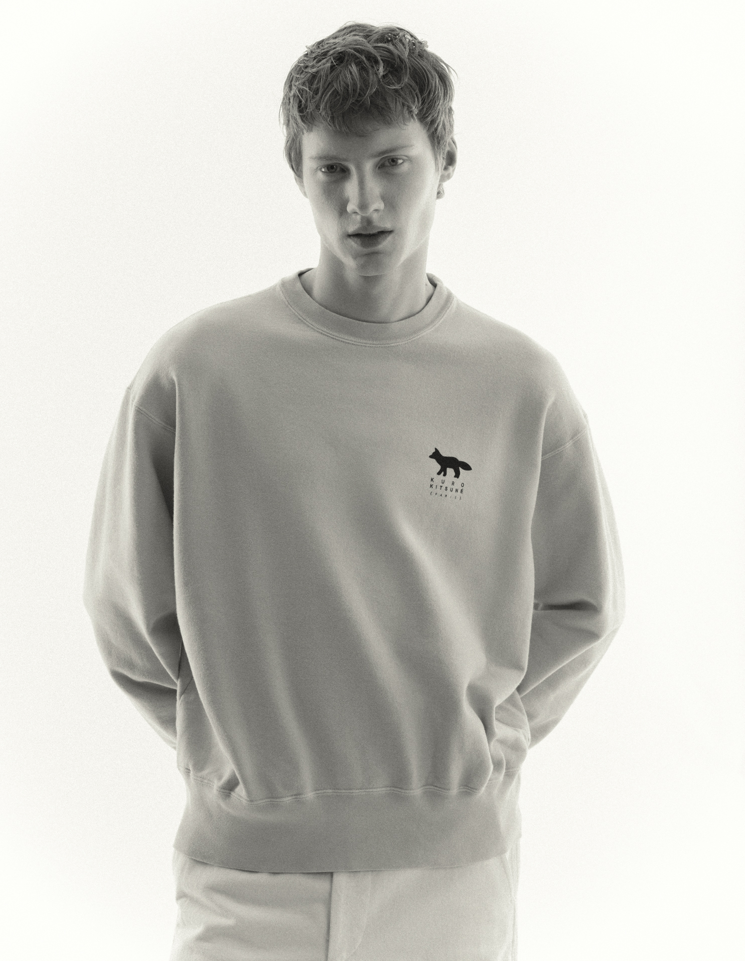 MAISON\u0020KITSUNE\u0020x\u0020KURO\u0020SUNFADED\u0020FOX\u0020SWEAT\u0020SHIRT