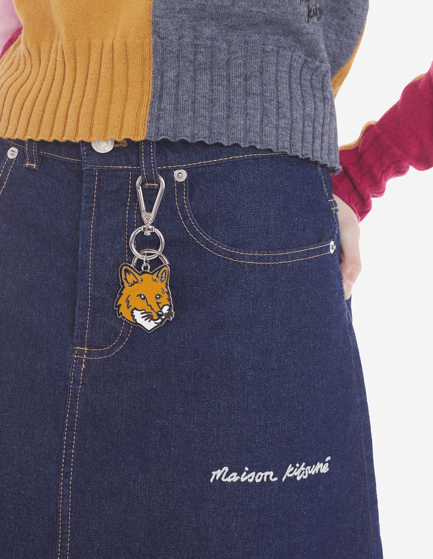 BOLD FOX HEAD METAL KEYRING