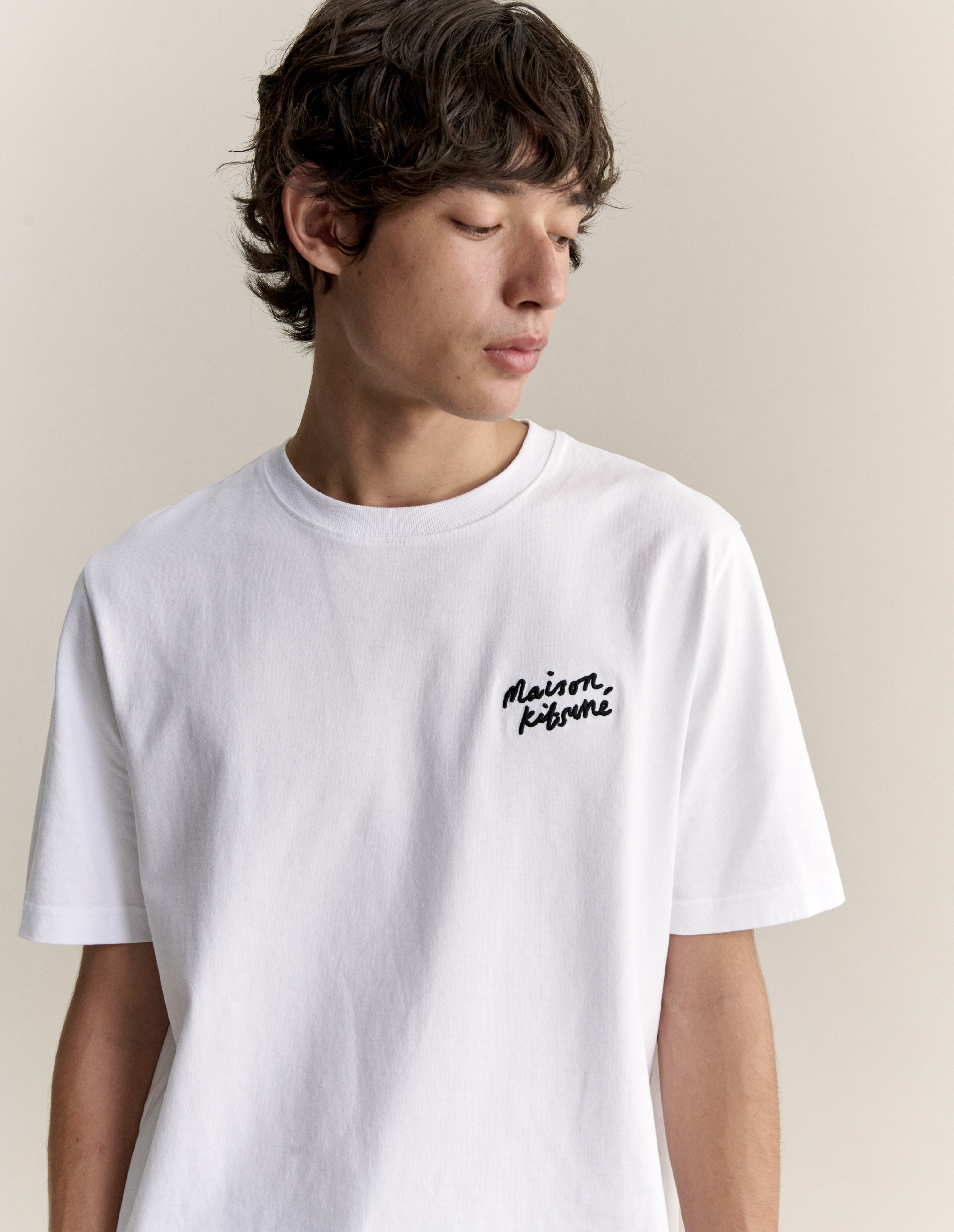 MAISON\u0020KITSUNE\u0020HANDWRITING\u0020COMFORT\u0020TEE\u002DSHIRT