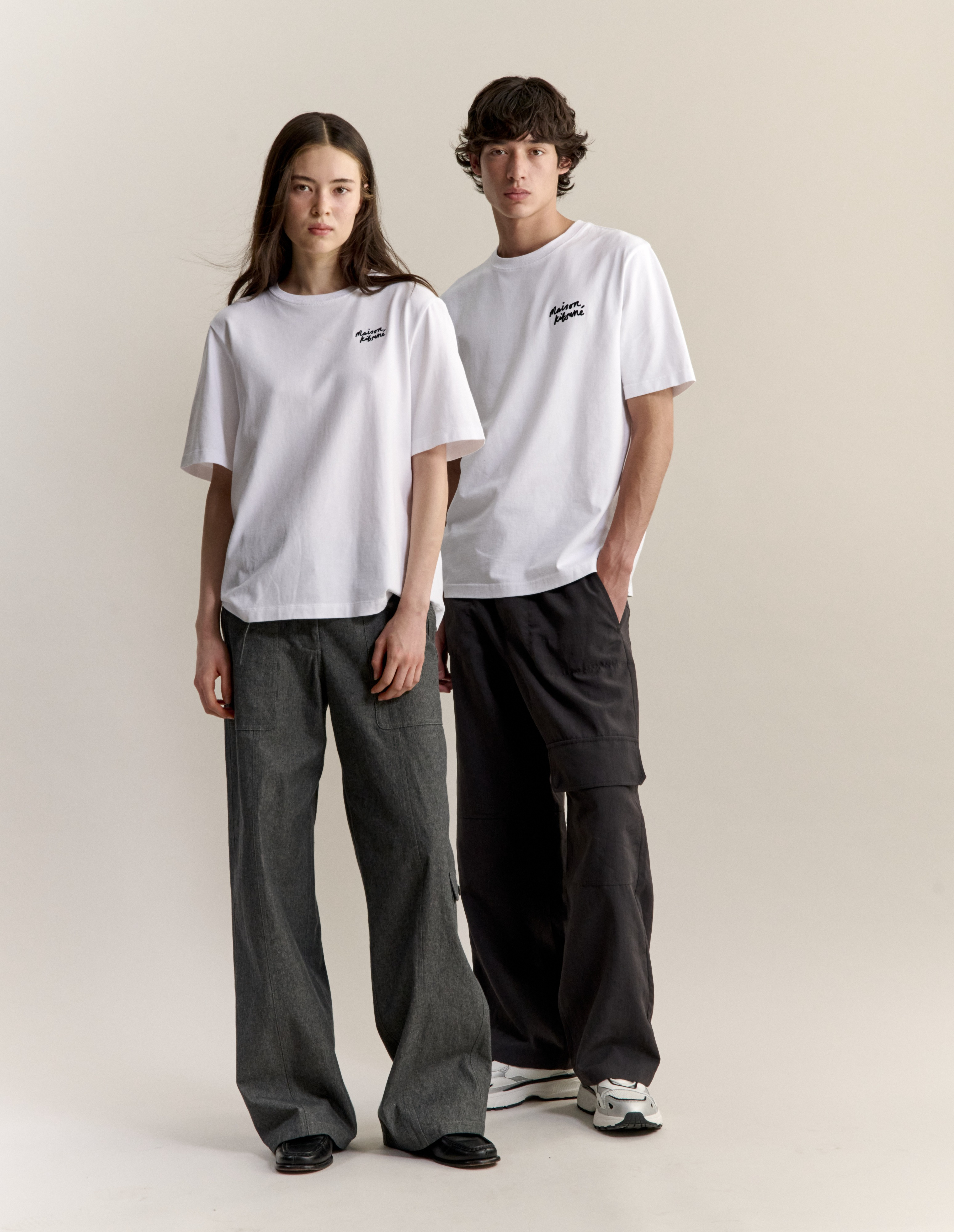 MAISON\u0020KITSUNE\u0020HANDWRITING\u0020COMFORT\u0020TEE\u002DSHIRT