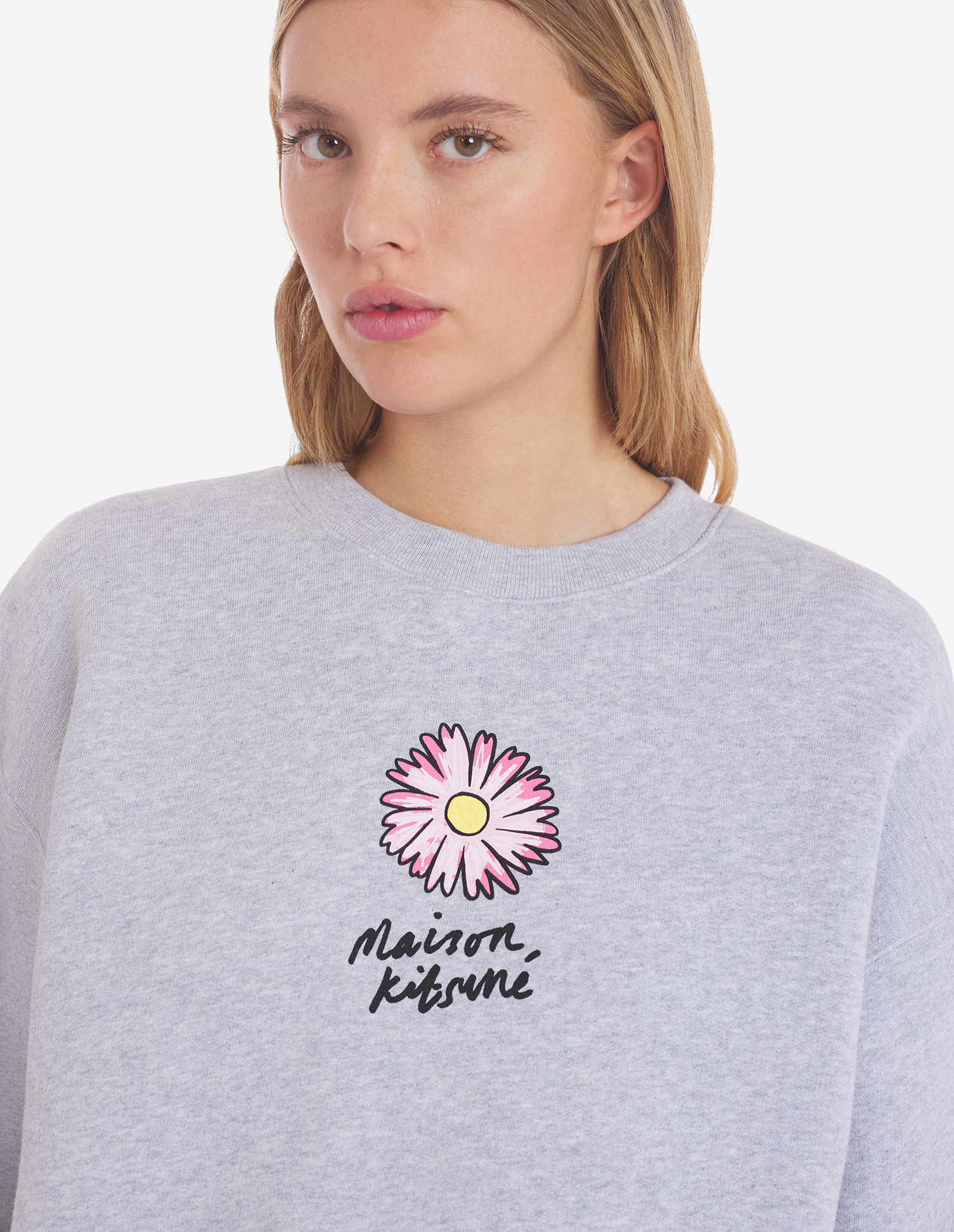 FLOATING FLOWER COMFORT SWEATSHIRT