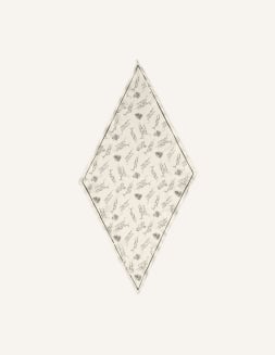Scarves Elegant layers for colder days | Maison Kitsuné | Maison