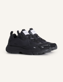 SNEAKERS COLLECTION | Maison Kitsuné