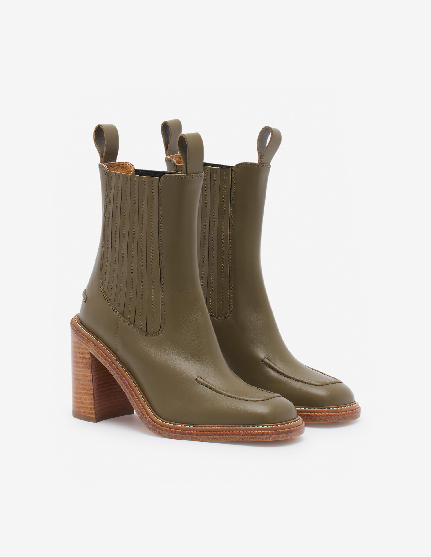 LEATHER LOW CHELSEA BOOTS