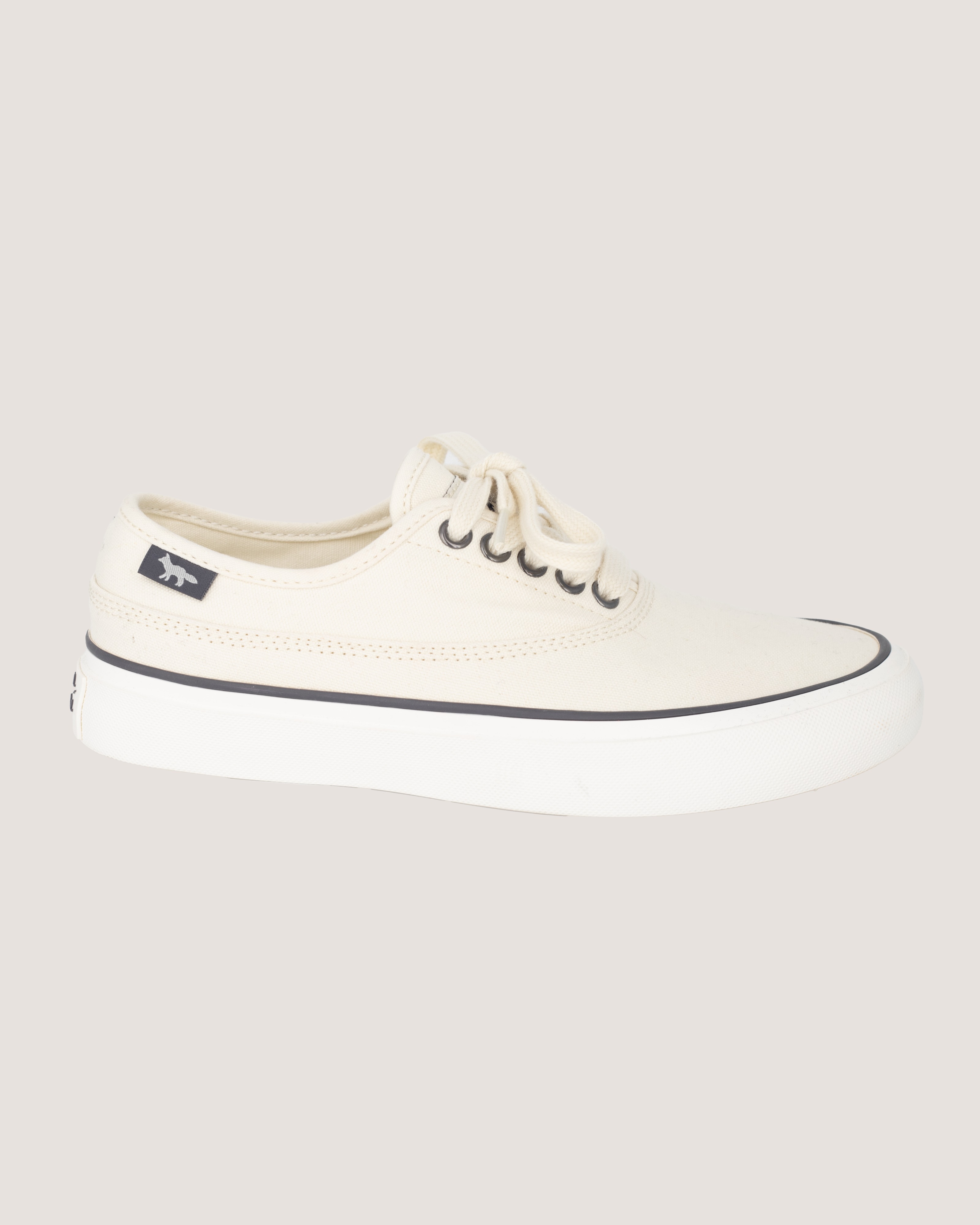 CANVAS SNEAKERS