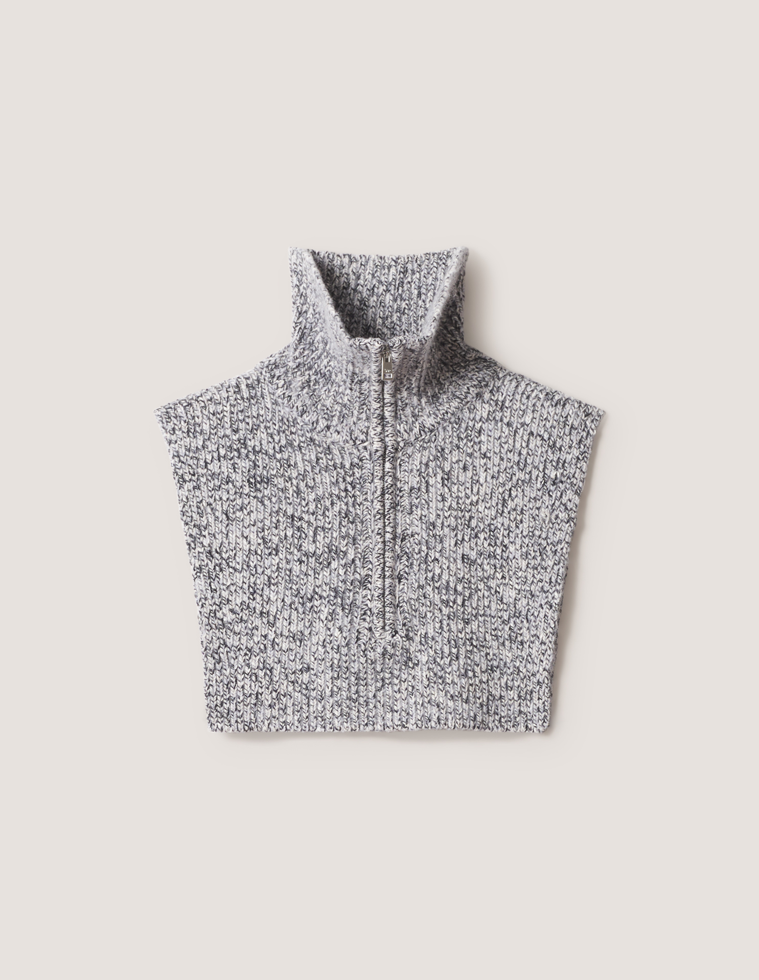 ZIPPED COLLAR