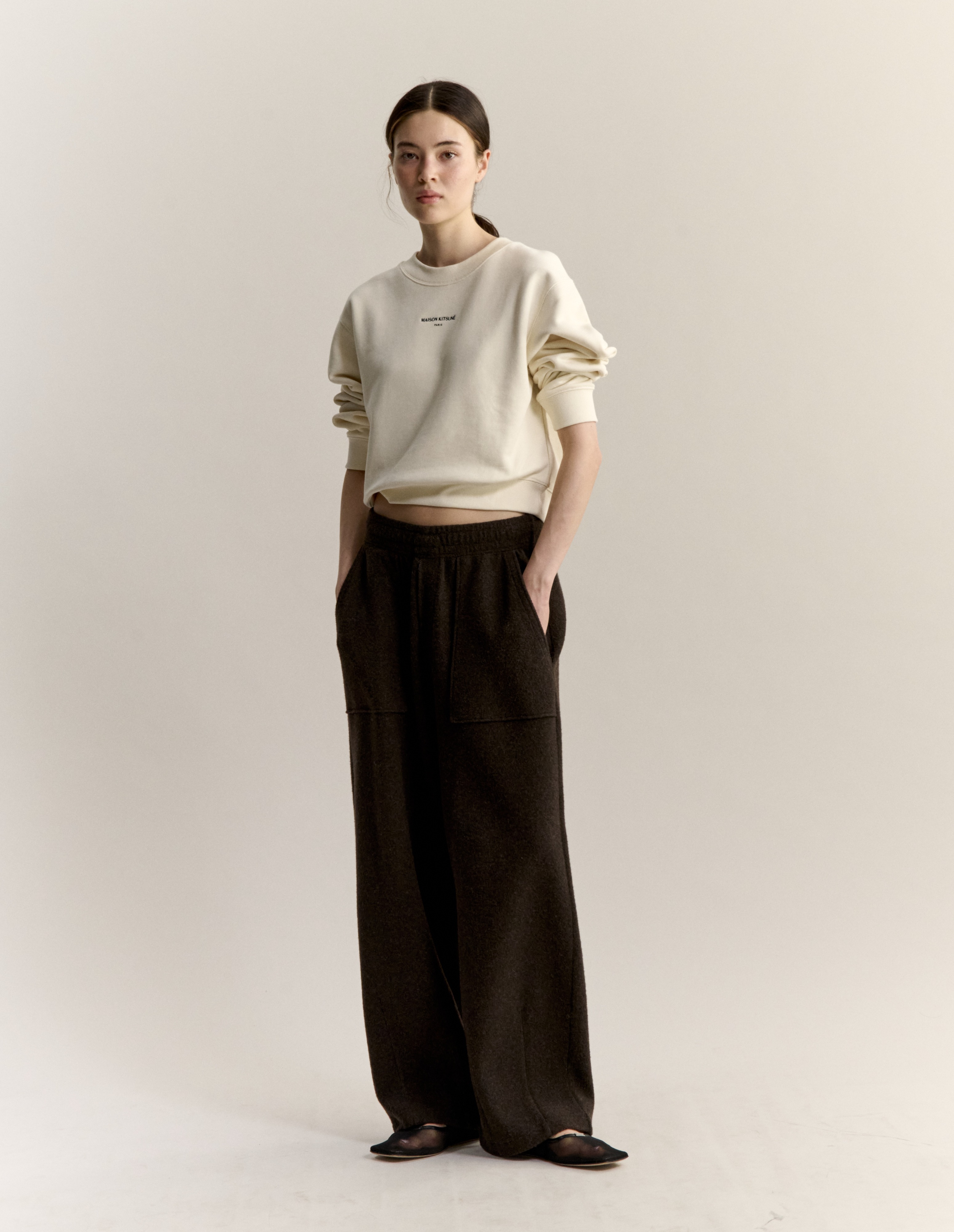 MAISON KITSUNE PARIS CROPPED SWEATSHIRT