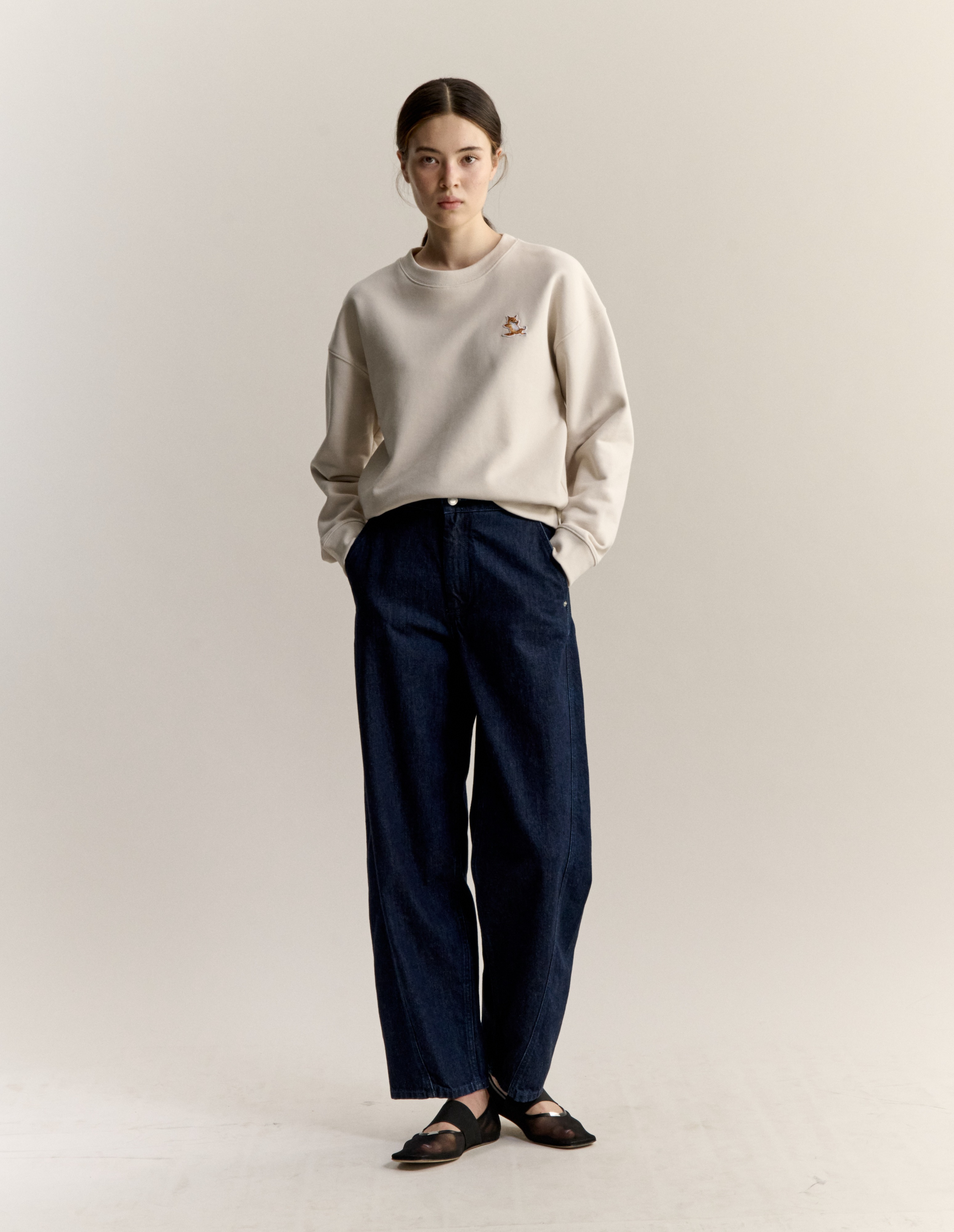 CHILLAX FOX COMFORT SWEATSHIRT
