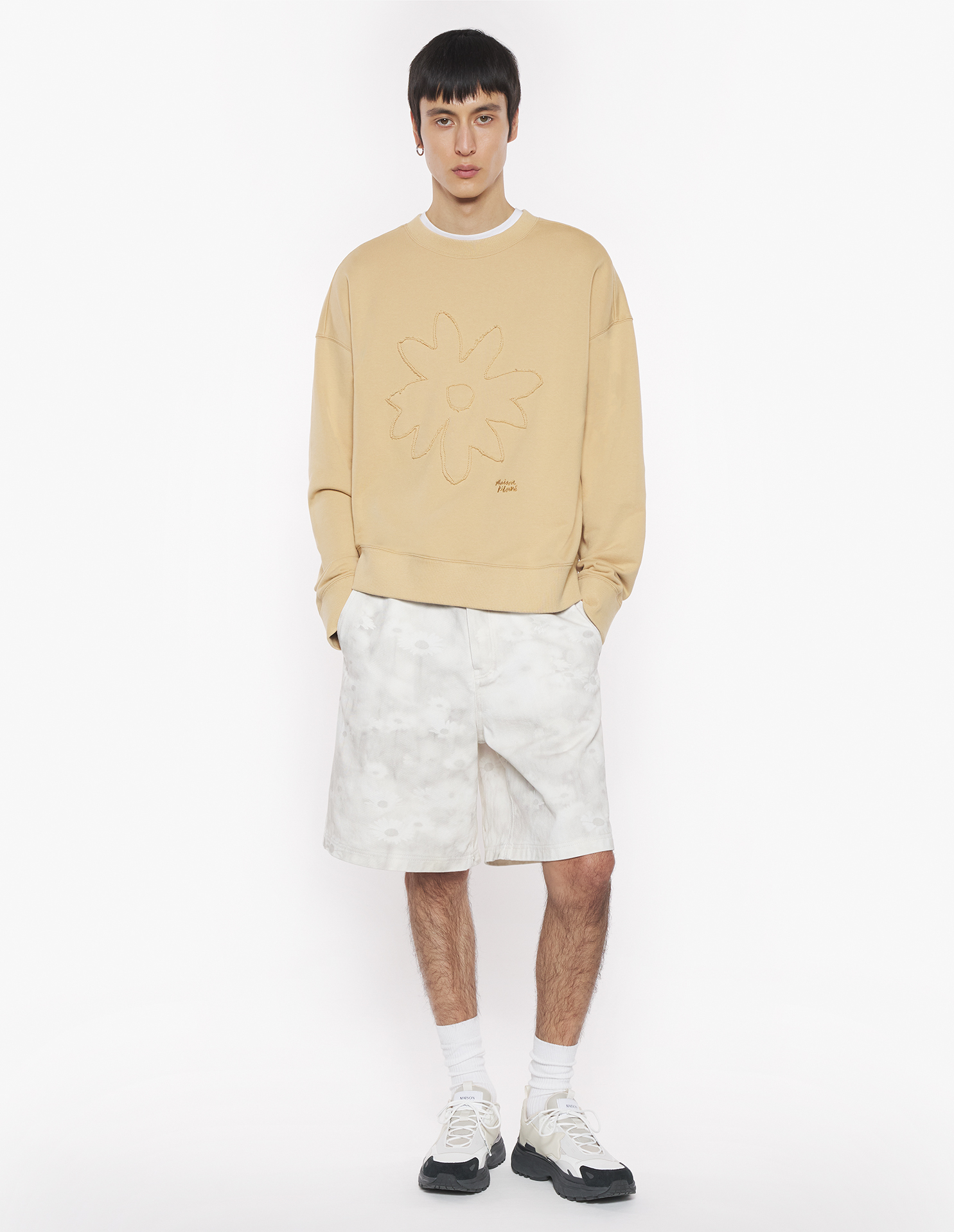 CRAFTED DAISY OVERSIZE SWEATSHIRT