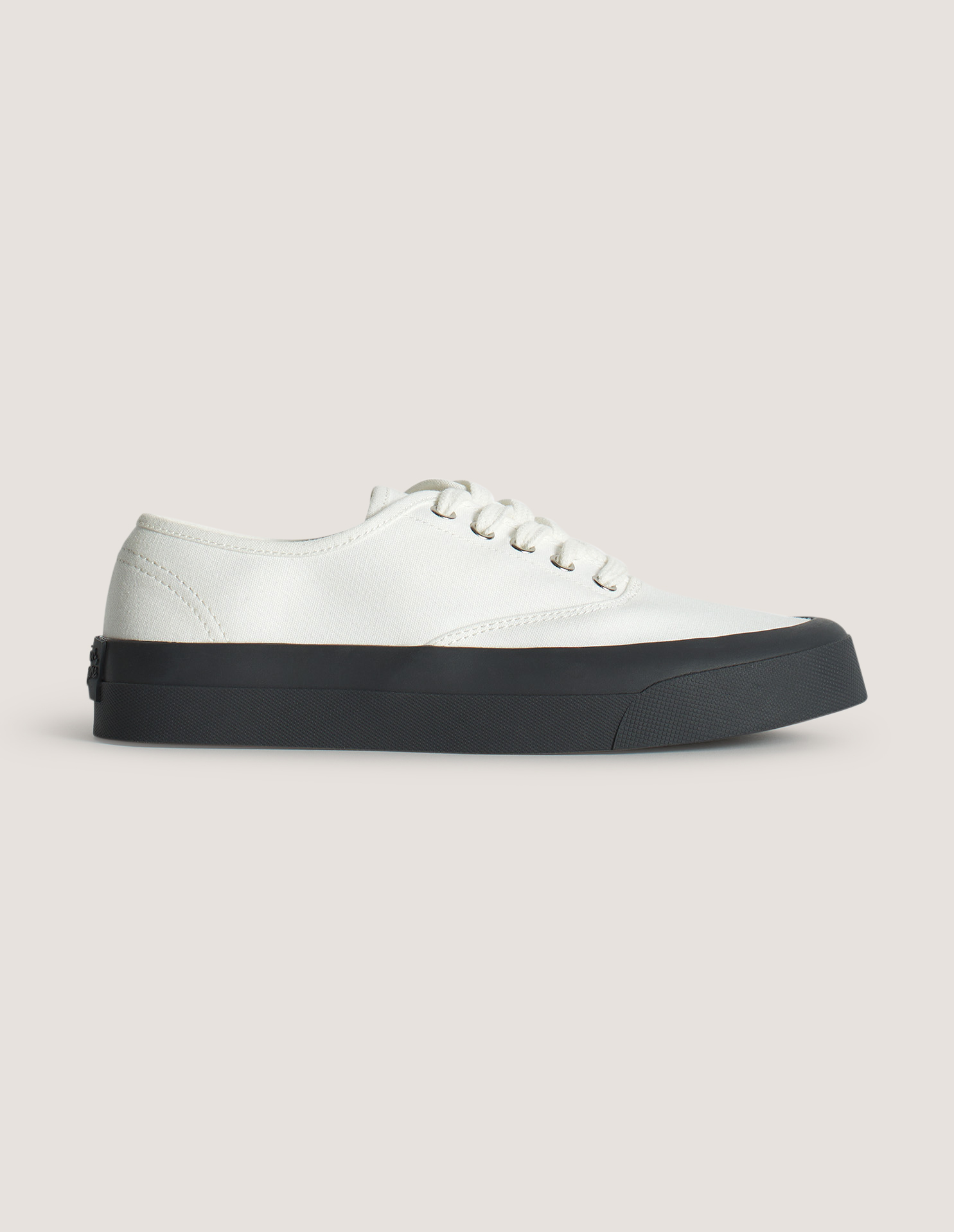 CANVAS LACE-UP SNEAKERS