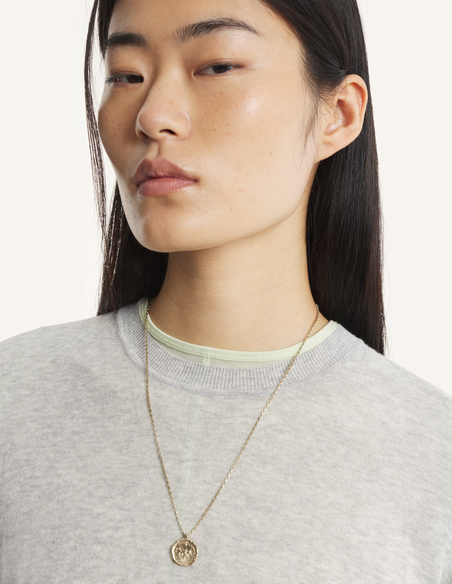 PROFILE FOX MEDALLION NECKLACE